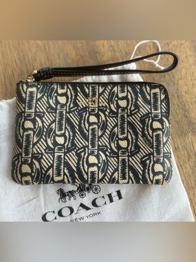 Coach C Bit Chainlink Black & Cream Signature Wristlet with dust bag